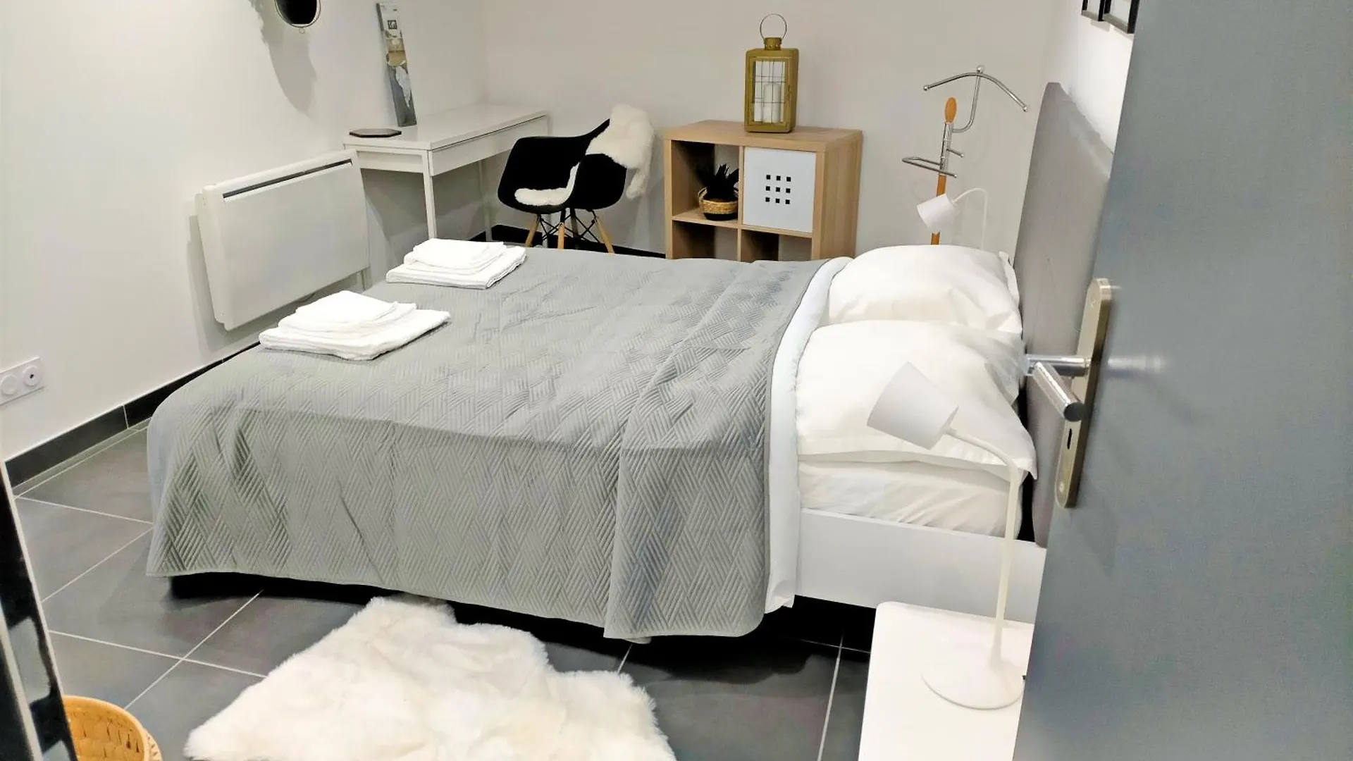 Agreable Et Moderne 2 Pieces ~ Confort Et Design Clermont-Ferrand France